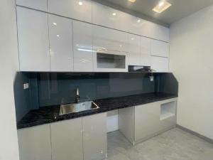 Giá bán: 9.25 tỷ - 4 tầng – 37m2 giao nhà ngay.
