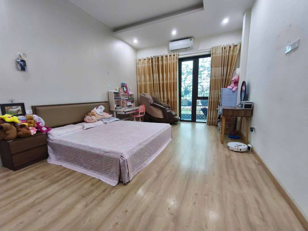 NHÀ PHỐ - Ô TÔ VÀO NHÀ – GẦN  HỒ ĐIỀU HOÀ - CÓ Ô CHỜ THANG MÁY- KHÔNG GIAN SỐNG LÝ TƯỞNG