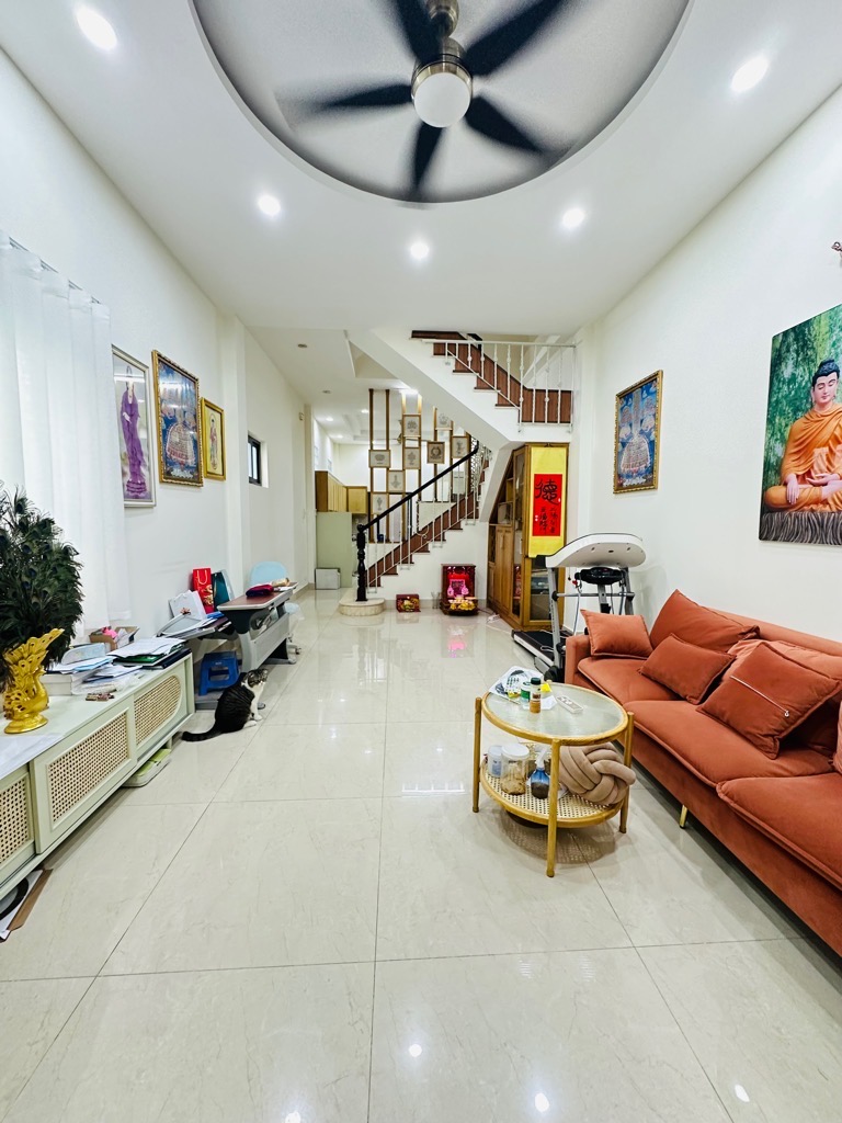 Bán nhà đẹp ở ngay - hxh - không quy hoạch - 6tỷ
