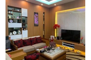 Bán nhà Hoàng Quốc Việt, nhà đẹp ở ngay, tặng nội thất, cần bán gấp, 3.6 tỷ. LH 0845621222