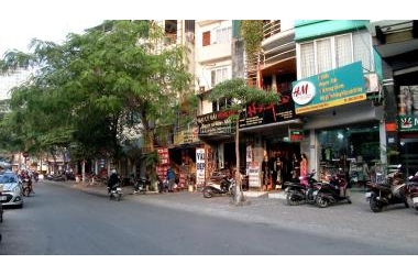 Bán đất mặt phố Trương Định, phố đẹp, kinh doanh, đầu tư, 110m2 giá 13,6 tỷ.
