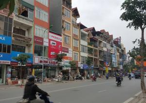 Mặt phố Khâm Thiên, kinh doanh, vỉa hè rộng, 89m2 giá 19,3 tỷ. 0974984929.
