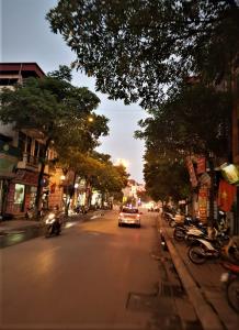 3.7 tỷ gần phố, 2 mặt ngõ, 10m ra ô tô tránh Nguyễn Sơn – Long Biên